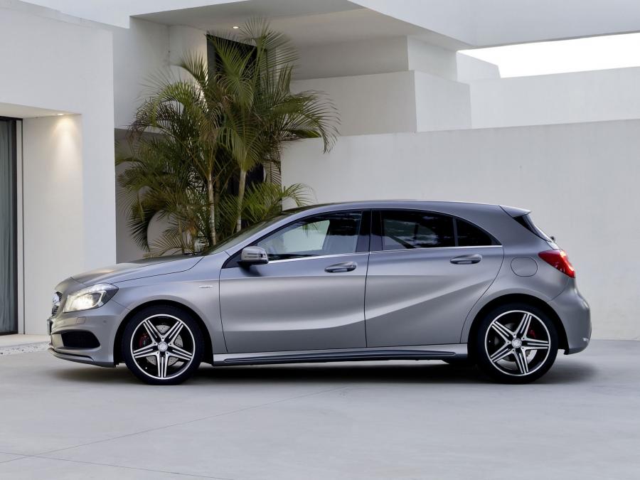  Mercedes-Benz A250 AMG Sport Package 2012 года  (фото 16 из 21)